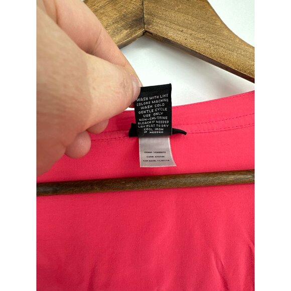 Torrid Roll Tab Sleeve V-Neck Blouse Women's Size 4X - Picture 4 of 7